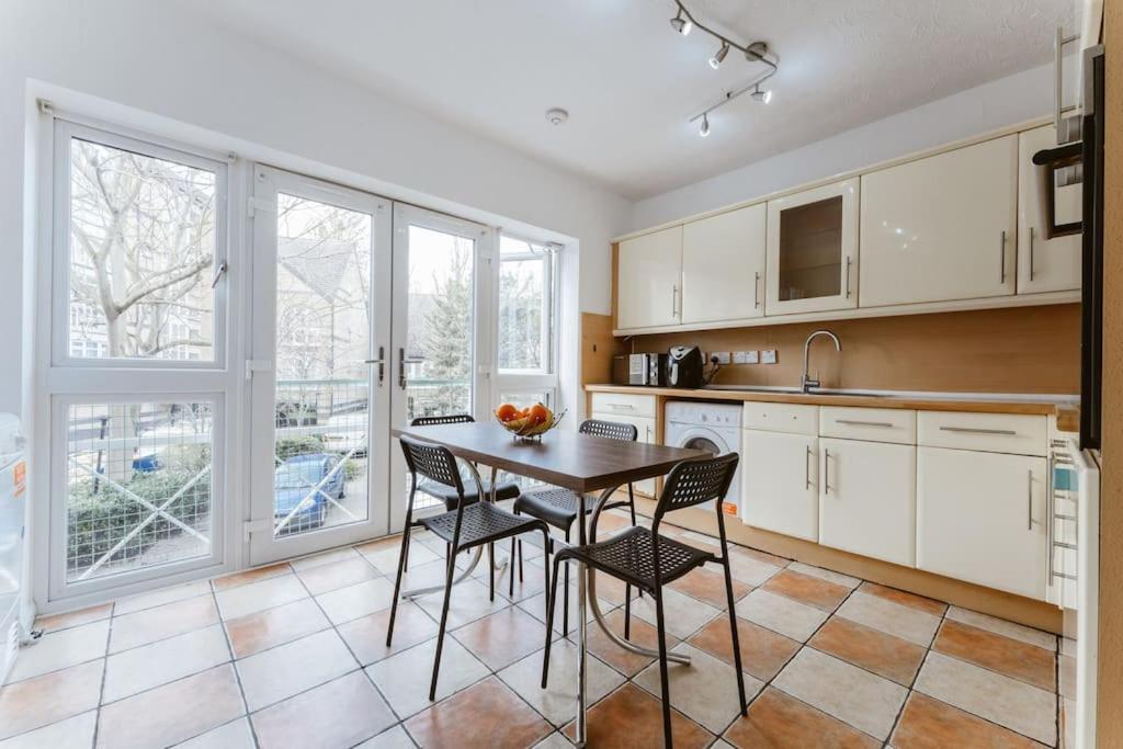 Up To 4 People, Room In A Share House Next To London Bridge 外观 照片